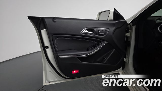 Mercedes-Benz CLA-Class (C117) CLA200 d 2016 — фото 24