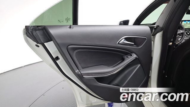 Mercedes-Benz CLA-Class (C117) CLA200 d 2016 — фото 25