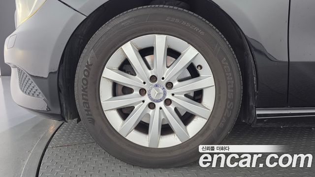 Mercedes-Benz A-Class (W176) A200 CDI Style 2014 — фото 5