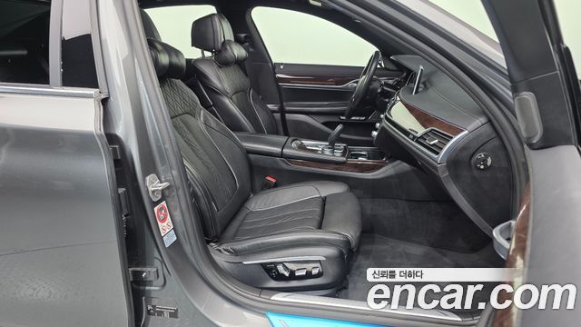 BMW 7 Series (G11) 730d xDrive 2016 — фото 11