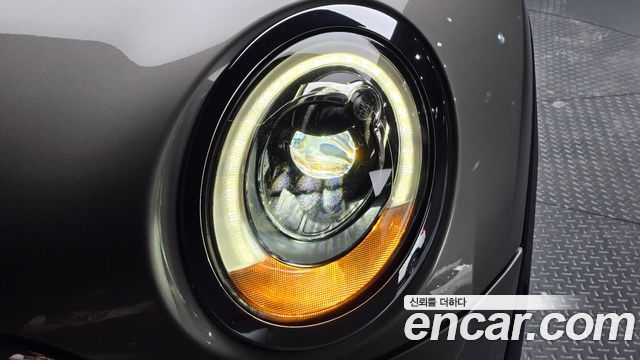 MINI Cooper Clubman Standard 2nd 2018 — фото 22