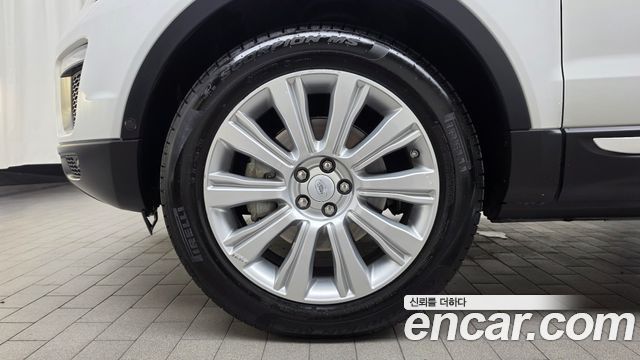 Land Rover Range Rover Evoque 2.0 Si4 HSE 2016 — фото 5