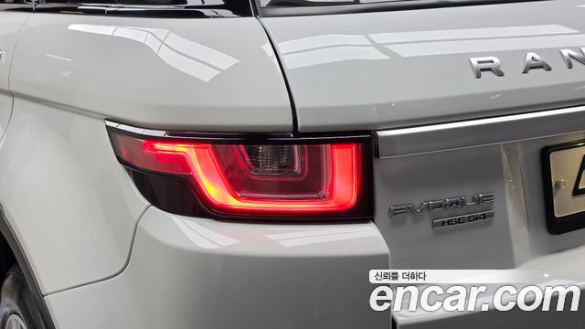 Land Rover Range Rover Evoque 2.0 Si4 HSE 2016 — фото 23