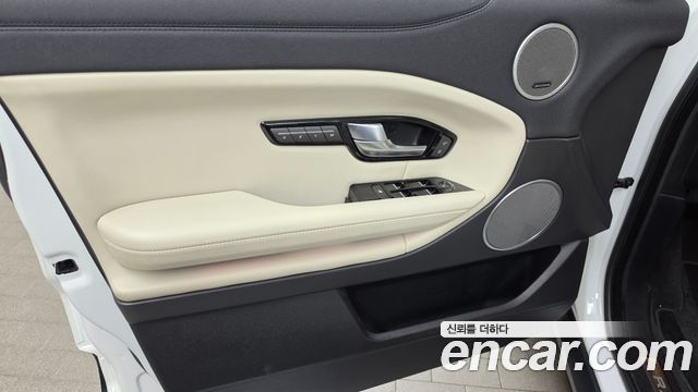 Land Rover Range Rover Evoque 2.0 Si4 HSE 2016 — фото 24