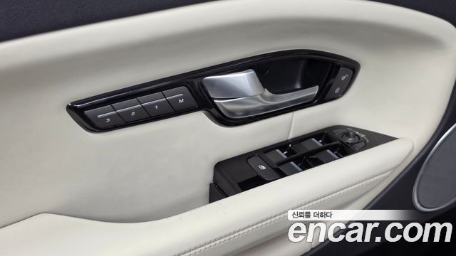 Land Rover Range Rover Evoque 2.0 Si4 HSE 2016 — фото 27