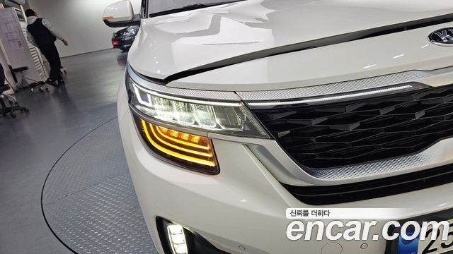 Kia Seltos Gasoline 1.6 Turbo 2WD Signature 2022 — фото 22