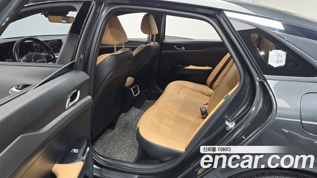 Kia K5 Hybrid (III) Trendy 2023 — фото 11