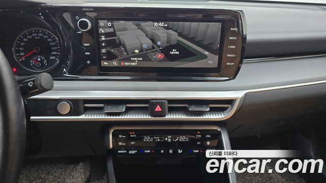 Kia K5 Hybrid (III) Trendy 2023 — фото 12