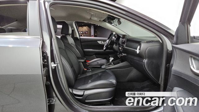 Kia K3 Luxury 2020 — фото 12