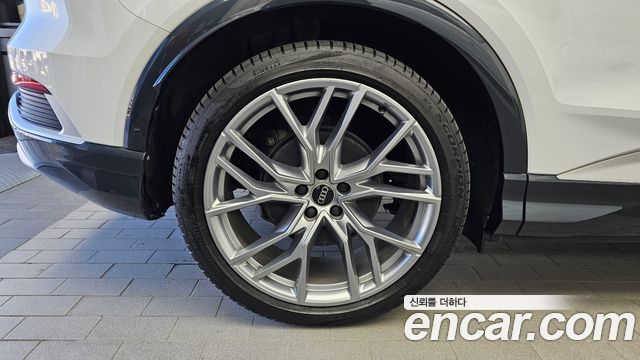 Audi Q4 e-tron (F4) 45 Premium 2025 — фото 5