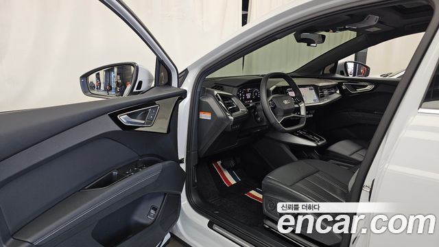 Audi Q4 e-tron (F4) 45 Premium 2025 — фото 10