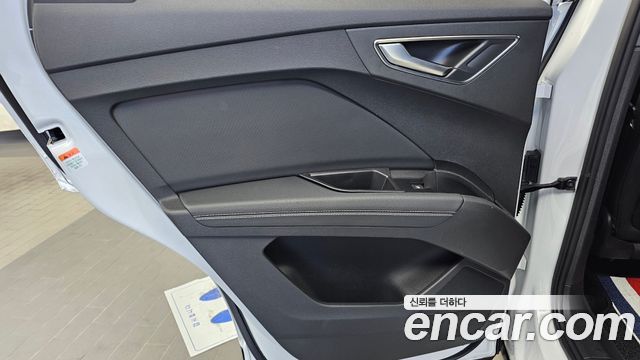 Audi Q4 e-tron (F4) 45 Premium 2025 — фото 25