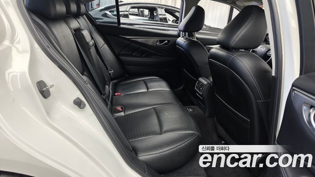 Infiniti Q50 3.5 Hybrid Essence 2015 — фото 12