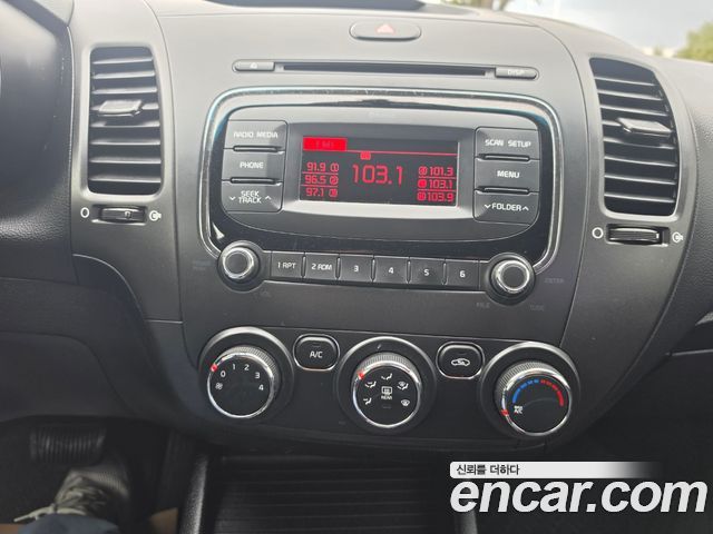 Kia K3 Deluxe 2018 — фото 15