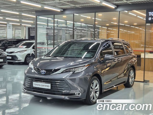 Toyota Sienna (IV) 2.5 Hybrid 2WD