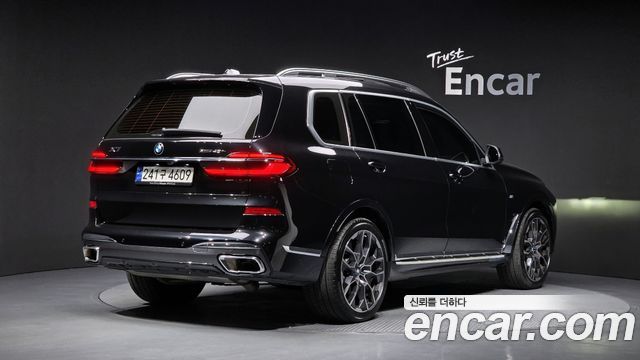 BMW X7 (G07) xDrive 40i M Sport 7STR 2024 — фото 2