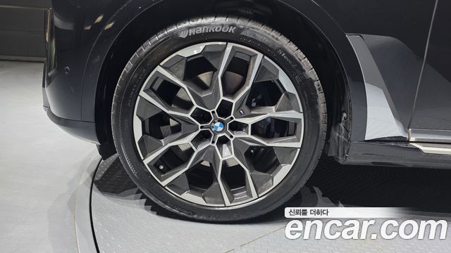 BMW X7 (G07) xDrive 40i M Sport 7STR 2024 — фото 5