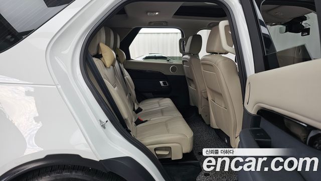 Land Rover Discovery 5 2.0 SD4 SE 2020 — фото 12