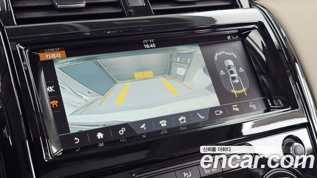 Land Rover Discovery 5 2.0 SD4 SE 2020 — фото 15