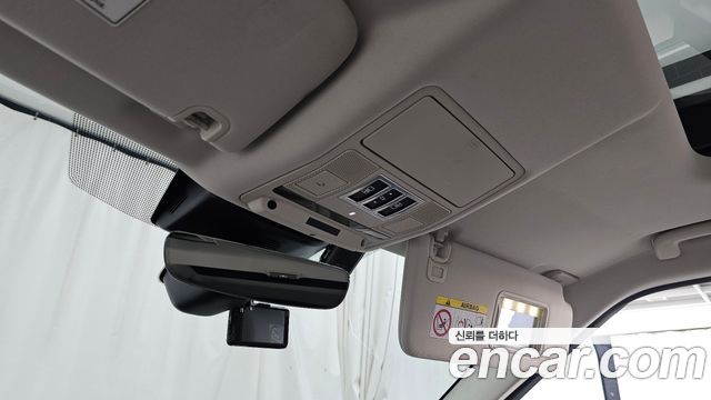 Land Rover Discovery 5 2.0 SD4 SE 2020 — фото 17