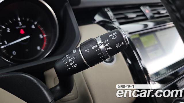 Land Rover Discovery 5 2.0 SD4 SE 2020 — фото 34