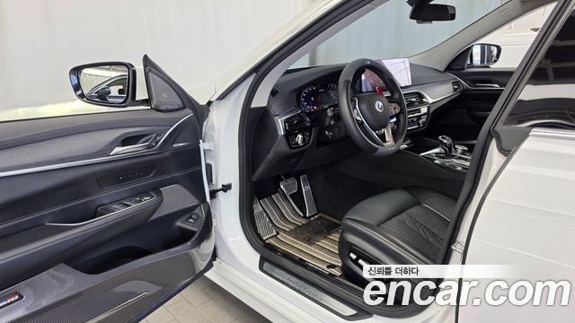 BMW 6 Series GT (G32) 630i xDrive Luxury 2021 — фото 10