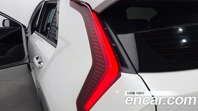 Kia Niro EV Earth 2024 — фото 29