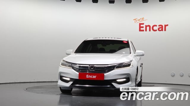 Honda Accord 2.4 9th 2016 — фото 3