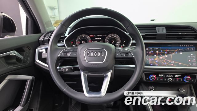 Audi Q3 (F3) 35 TDI Premium Sportback 2022 — фото 13