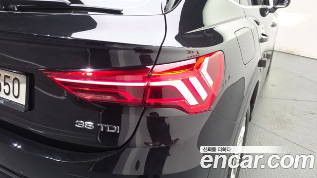 Audi Q3 (F3) 35 TDI Premium Sportback 2022 — фото 23
