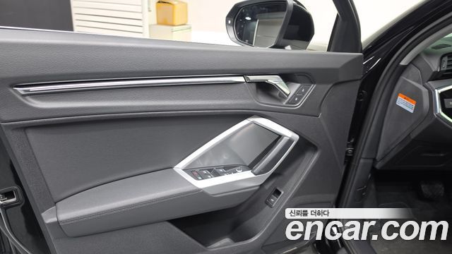 Audi Q3 (F3) 35 TDI Premium Sportback 2022 — фото 24