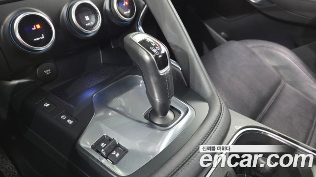 Jaguar E-PACE P250 S 2018 — фото 9