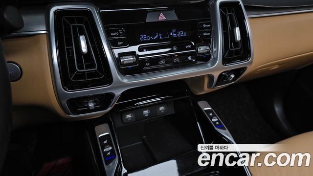 Kia Sorento (IV) Diesel 2.2 2WD Noblesse 2023 — фото 32