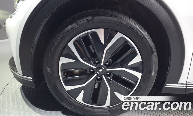 Kia EV6 Long Range Air 2023 — фото 5