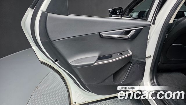 Kia EV6 Long Range Air 2023 — фото 25