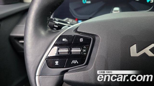 Kia EV6 Long Range Air 2023 — фото 32