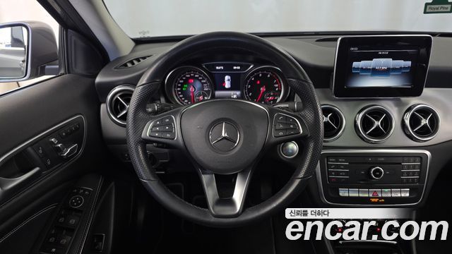 Mercedes-Benz GLA-Class (X156) GLA220 2019 — фото 17