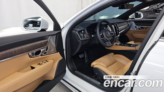 Volvo S90 T8 AWD Ultimate Bright 2022 — фото 10