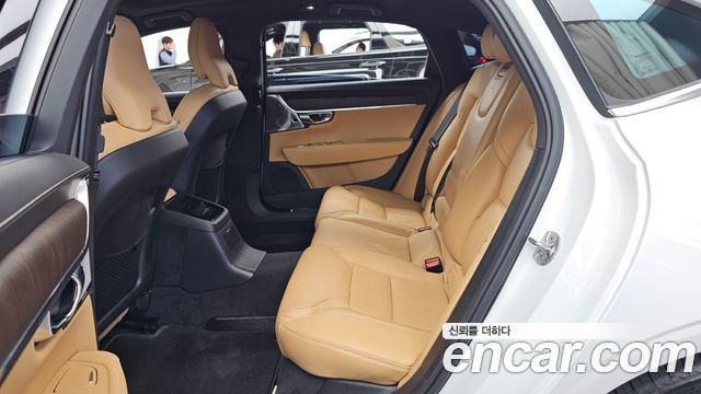 Volvo S90 T8 AWD Ultimate Bright 2022 — фото 11