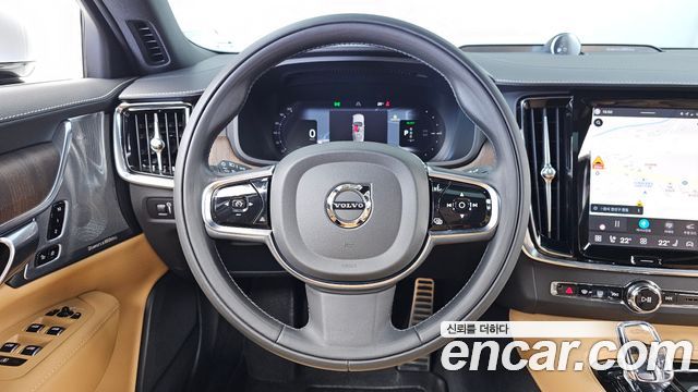 Volvo S90 T8 AWD Ultimate Bright 2022 — фото 13