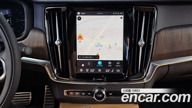 Volvo S90 T8 AWD Ultimate Bright 2022 — фото 14