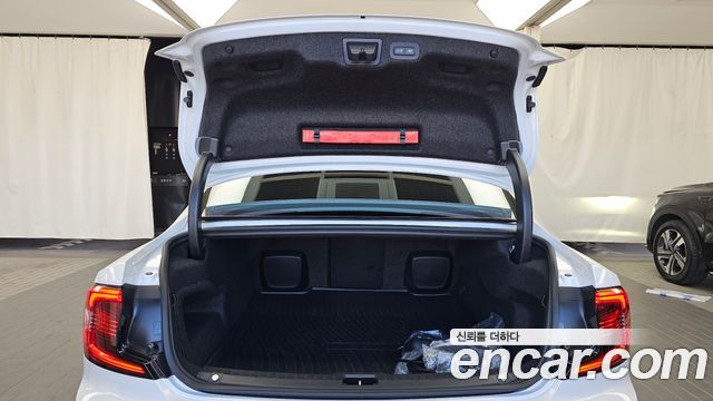 Volvo S90 T8 AWD Ultimate Bright 2022 — фото 20