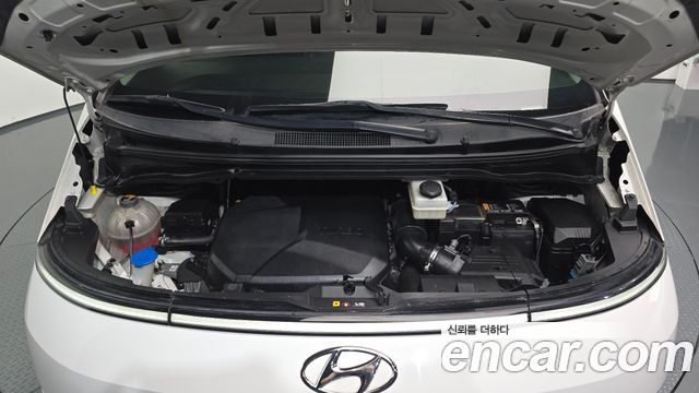 Hyundai Staria Cargo 3-Seater Modern 2023 — фото 6