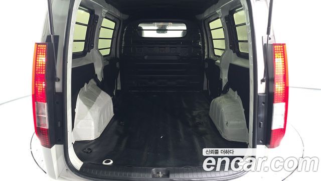 Hyundai Staria Cargo 3-Seater Modern 2023 — фото 20