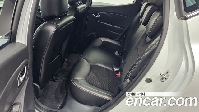 Renault Korea Clio Iconic 2019 — фото 11