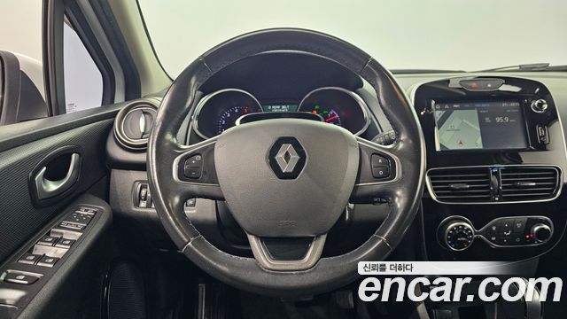 Renault Korea Clio Iconic 2019 — фото 13