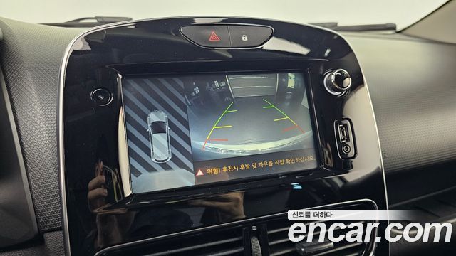 Renault Korea Clio Iconic 2019 — фото 14
