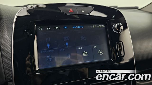 Renault Korea Clio Iconic 2019 — фото 28
