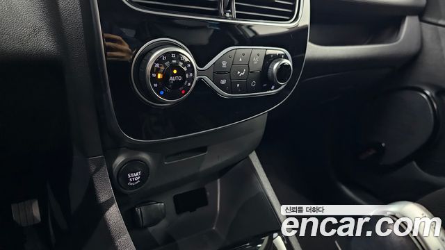 Renault Korea Clio Iconic 2019 — фото 29