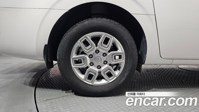 Hyundai Staria Cargo 5-Seater Modern 2023 — фото 5